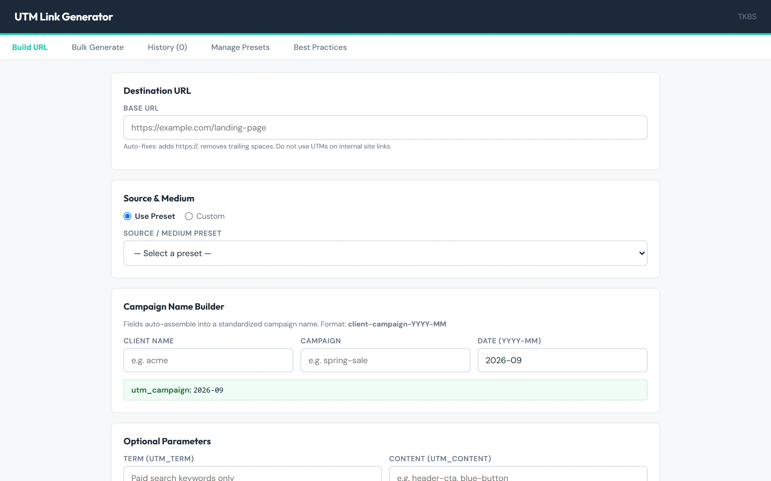 The UTM link builder: destination URL, source and medium preset, and the campaign name builder